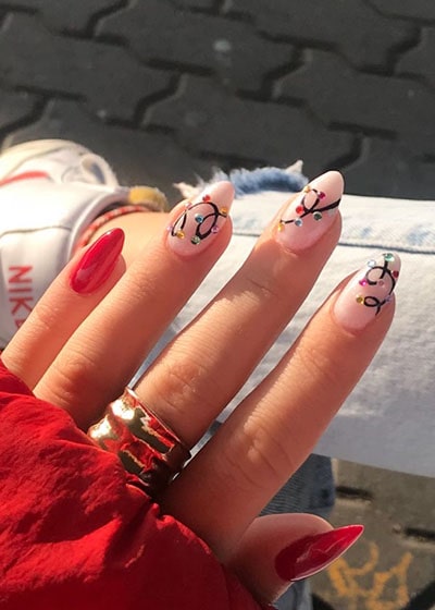 32 Feste Weihnachtsnagelkunst -Ideen, um diese Saison zu feiern