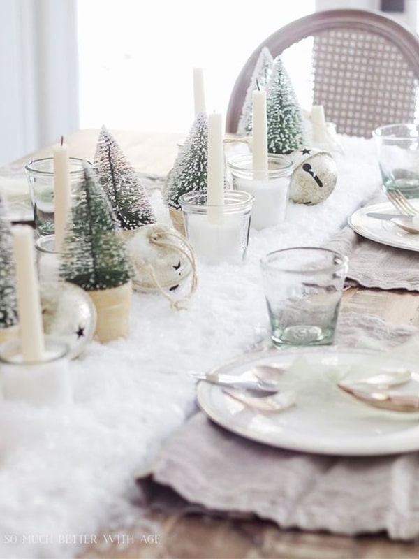 32 Feste Weihnachtstisch -Einstellungsideen, die die Feiertagsfreude bringen
